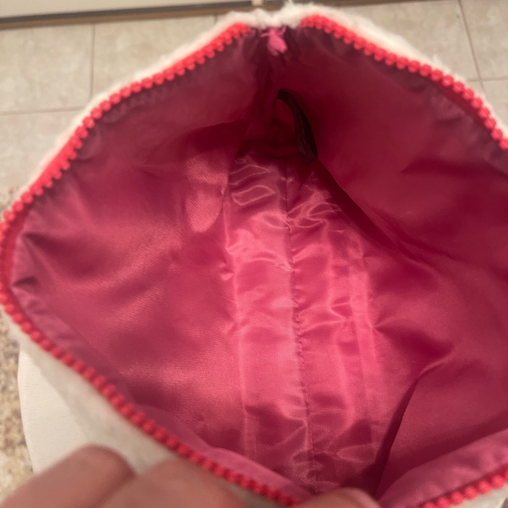 Victoria’s Secret “Pink” cosmetic bag - Picture 3 of 4